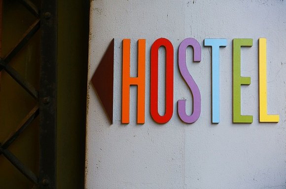 Verhalten, reisen, alleine reisen, alleine reisen als Frau, Weltreise, Städtetrip, Hostel, übernachten, Unterkunft, Rucksackreisen, Backpacking, Kontakte knüpfen