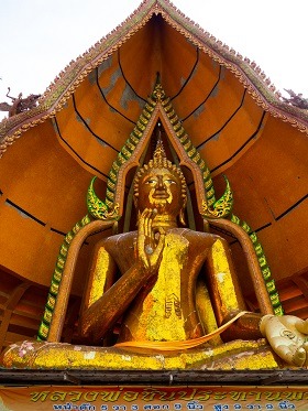 Kanchanaburi, Tempel, Sightseeing, reisen, Roadtrip, Thailand, Sehenswürdigkeiten, Backpacking, Rucksackreisen