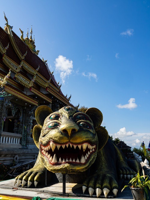 Chiang Rai, Chiang Rai Sehenswürdigkeiten, Chiang Rai Tempel, Tempel, Weißer Tempel Thailand, Thailand, Goldenes Dreieck, beste Reisezeit, Nightmarket, Nachtmarkt, Thailand Reisetipps
