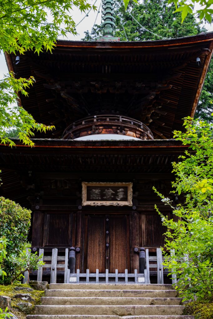 Arashiyama, Kyoto, Japan, alleinreisende Frauen, Backpacker, Budgetreisende, Bambusforest, Tempel, Tempelenergie. Aussicht