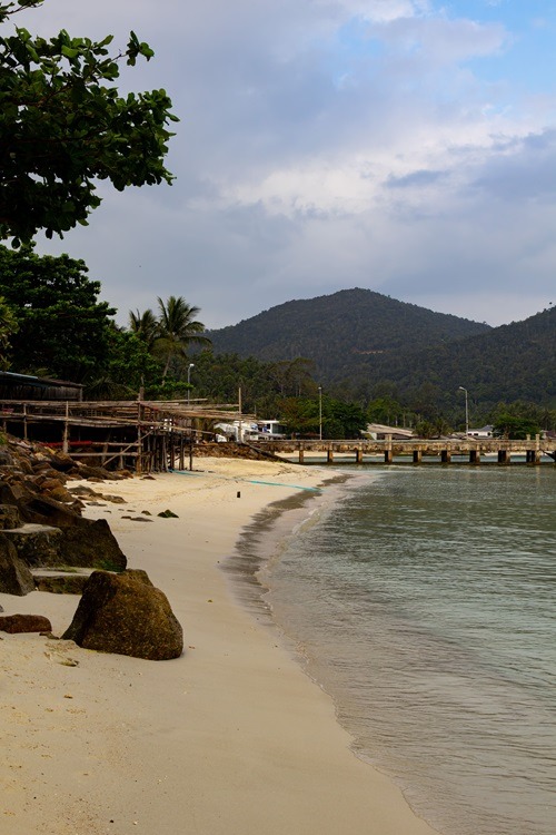 koh phangan strand, haad rin beach, haad yuan beach, bottle beach, koh phangan aussichtspunkt, sonnenuntergang koh phangan, koh phangan roller mieten, insel koh phangan, koh phangan backpacker, unterkunft koh phangan, koh phangan highlights, natur koh phangan, full moon party beach, ruhige strände koh phangan, koh phangan reisetipps, koh phangan yoga, haad yao beach, thongsala night market, lokalessen koh phangan, tempel koh phangan, panorama koh phangan, tropische insel thailand, Guide